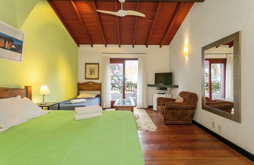 Lagoa da Conceicao Hotel | Discover Relaxation at Pousada Casa da Lagoa - Guest Rated 9.8