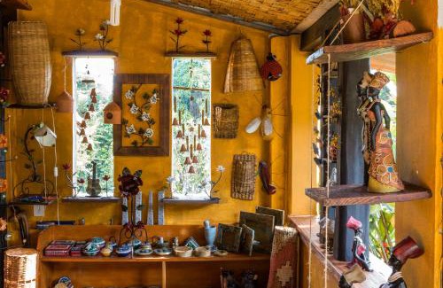 Brumadinho Hotel | Cozy Pousada Casa da Moeda: Enjoy Poolside Relaxation!