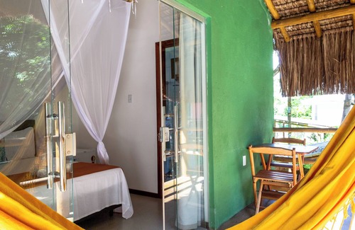 Arraial d'Ajuda Hotel | Pousada Casa de Sapê: Guest Rated 10/10 with Pool & Spa