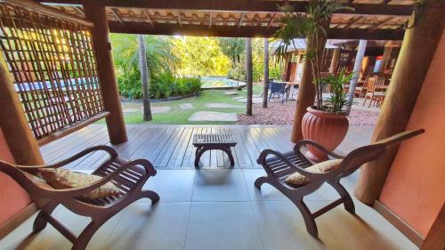 Praia do Forte Hotel | Relax at Pousada Casa do Forte: Pool & Hot Tub Retreat
