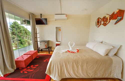 Colinas Capivari Hotel | Ocean View Stay at Pousada Casa Redonda - Family Friendly