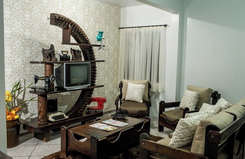 Amizade Hotel | Relaxing Retreat at Pousada Casarão with Spa & Dining