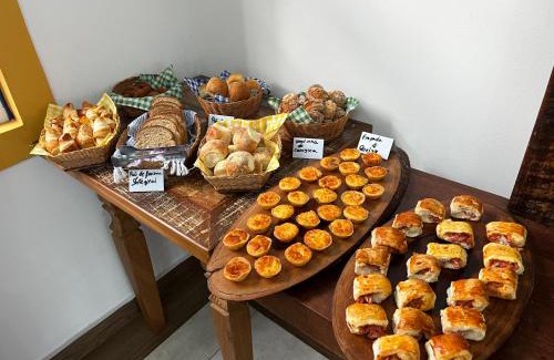 Centro House | Pet-Friendly Pousada Casarão: Oceanfront Escape Awaits