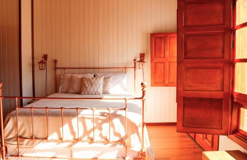 Municipal House | Discover Casarão do Vale dos Vinhedos: Family-Friendly Stay