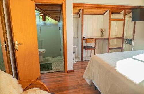 Municipal House | Discover Casarão do Vale dos Vinhedos: Family-Friendly Stay