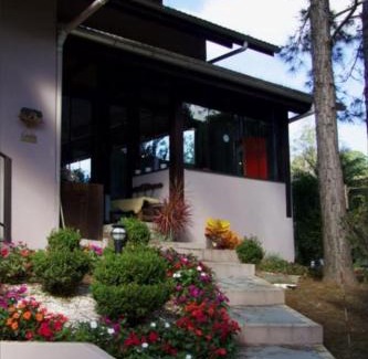 Pomerode Hotel | Pet-Friendly Pousada Casarão Gastehaus with Pool Access