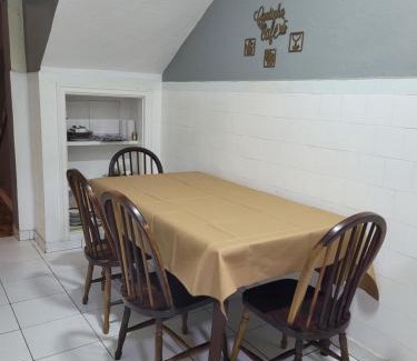 Centro Hotel | Guest Rated 9.2 - Pousada Hostel Central with Kitchen Access