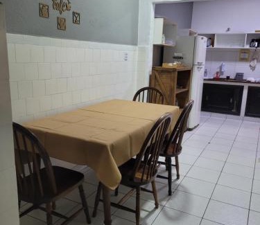 Centro Hotel | Guest Rated 9.2 - Pousada Hostel Central with Kitchen Access