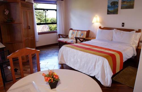 Monte Verde Hotel | Experience Serenity at Pousada Cerejeiras with Ocean Views