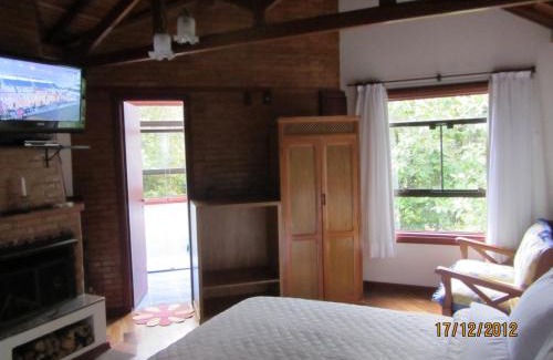 Monte Verde Hotel | Experience Serenity at Pousada Cerejeiras with Ocean Views