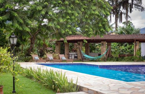 Pantanal Hotel | Relaxing Stay at Pousada Chácara Das Acácias with Pool