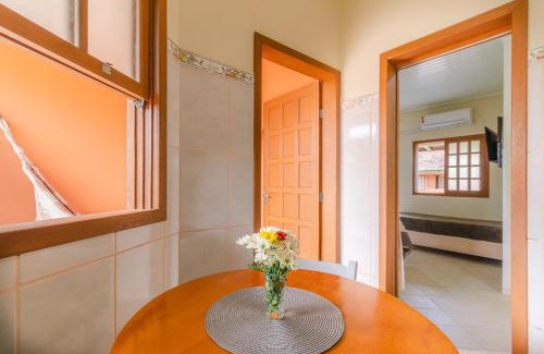 Praia do Rosa Hotel | Cozy Pousada Chaday: Pool, Spa & Family-Friendly Comfort