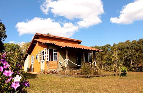 Carrancas House | Inviting Pousada Chalé Terra Viva: Breakfast & Hot Tub Bliss