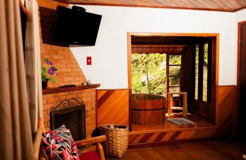 Nucleo Maua Cabin | Discover Pousada Chalés Binitz: Top-Rated Getaway with Pool