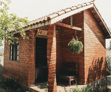 Bom Jardim de Minas Hotel | Relax at Chalés Vida Verde: Pet-Friendly Retreats Await