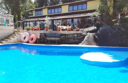 Petropolis Hotel | Discover Pousada Chale da Montanha: Family-Friendly Retreat