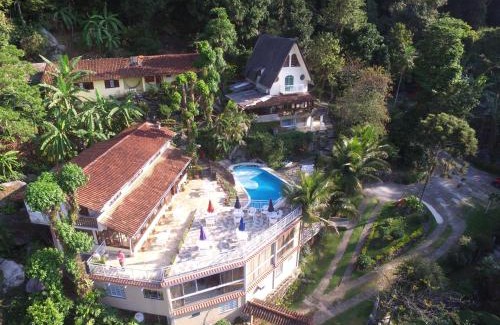Petropolis Hotel | Discover Pousada Chale da Montanha: Family-Friendly Retreat