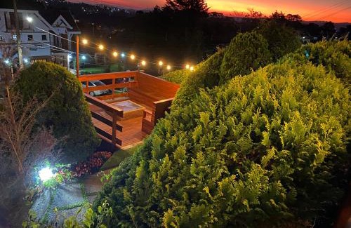 Colinas Capivari Hotel | Guest Rated: Pousada Chateau Colinas with Hot Tub Bliss