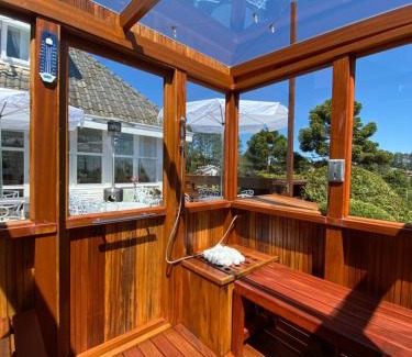 Colinas Capivari Hotel | Guest Rated: Pousada Chateau Colinas with Hot Tub Bliss