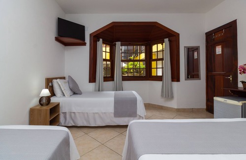 Portal das Artes Hotel | Discover Pousada Cicerone: Pool, Spa & Breakfast Bliss