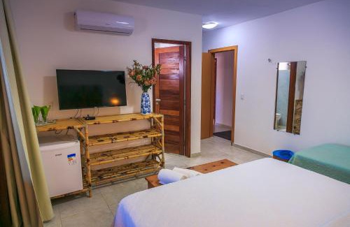 Alcacus Hotel | Discover Pousada Cocoa: Pet-Friendly Oasis with Ocean Views