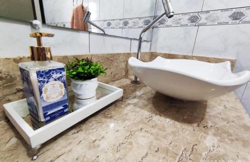 Encantado House | Scenic Pousada with Christ View - Family Friendly Retreat