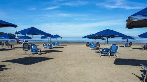 Indaia Hotel | Beachfront Bliss at Pousada Conca di Mare - Pet Friendly Stay