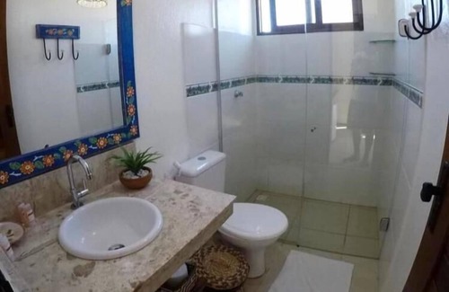Coqueiro Hotel | Cozy Pousada Coqueiro Beach: Family-Friendly with Dining