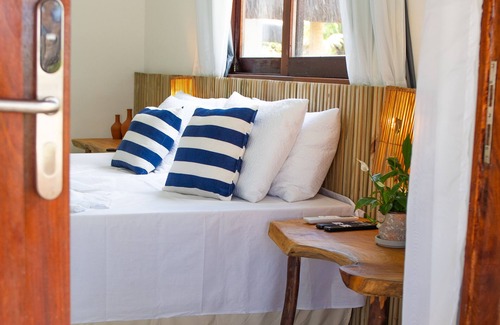 Barreira do Boqueirao Hotel | Exceptional Pousada Corais do Bitingui with Pool & Spa