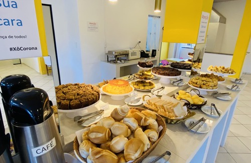 Gravata Hotel | Discover Pousada Cores: Kid-Friendly with Breakfast Included