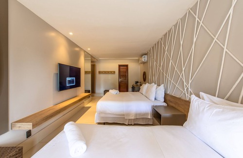 Vila dos Remedios Hotel | Discover Corveta Pousada e Restaurante with Ocean Views