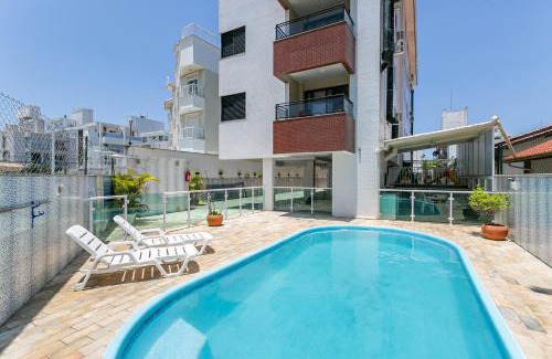 Ingleses Centro Apartment | Ocean View Retreat at Pousada Costão dos Ingleses - 9/10 Rated