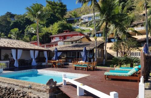 Ponta do Sape Hotel | Discover Pousada Costa do Sapê: Poolside Family Retreat