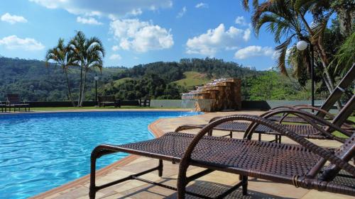 Aguas de Lindoia Hotel | Guest Rated 10/10: Pousada Costa Rielli with Pool & Breakfast