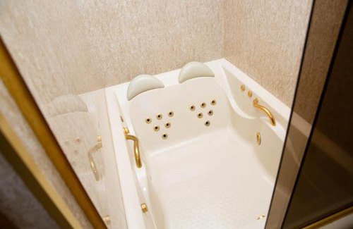 Aguas de Lindoia Hotel | Guest Rated 10/10: Pousada Costa Rielli with Pool & Breakfast
