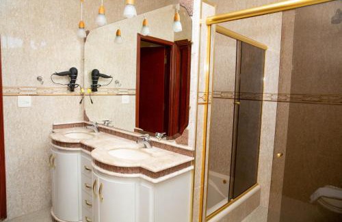 Aguas de Lindoia Hotel | Guest Rated 10/10: Pousada Costa Rielli with Pool & Breakfast