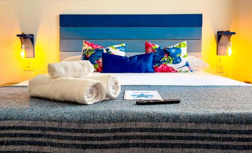 Vila do Abraao Hotel | Oceanfront Serenity at Pousada Costa Verde - Rated 9.2/10
