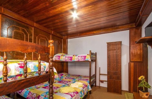 Abernessia Hotel | Inviting Pousada Cristo Redentor: Breakfast & Family-Friendly