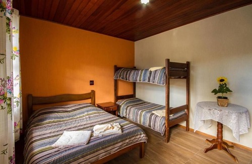 Abernessia Hotel | Inviting Pousada Cristo Redentor: Breakfast & Family-Friendly