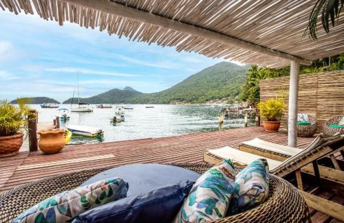 Praia de Aracatiba Hotel | Discover Pousada Cruzoé: Oceanfront Bliss Awaits You
