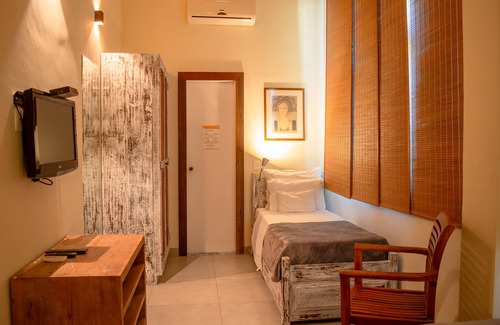 Manguinhos Hotel | Experience Pousada da Cyssa: Family-Friendly Retreat with Spa