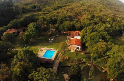 Santa Cruz de Minas Hotel | Unforgettable Stays at Pousada da Neneza with Pool & Breakfast