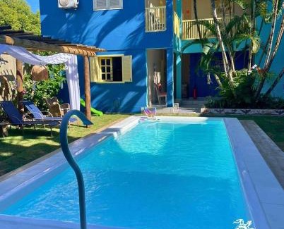 Anchieta Bed & Breakfast | Explore Pousada da Tina: Pet-Friendly with Ocean Views