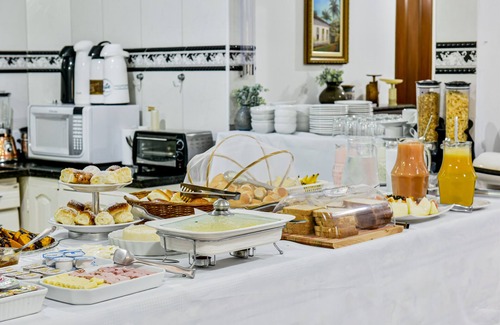 Centro Hotel | Discover Pousada da Tina: Guest Rated 9/10 with Breakfast