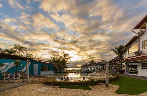 Biscaia Hotel | Discover Pousada Daleste: Oceanfront Haven with Pool