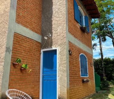 Tres Rios House | Cozy Hostel Das Estrelas: Pet-Friendly & Oceanfront Retreat