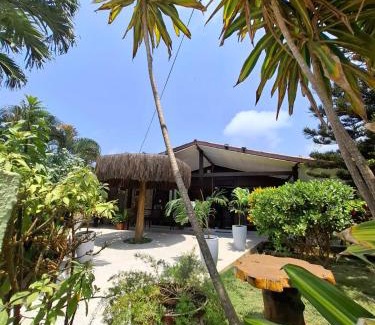 Vila da Trinta Hotel | Relax at Pousada das Flores with Pool Access & Great Reviews