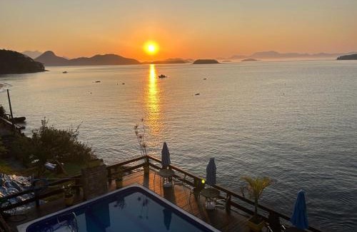 Praia Vermelha Hotel | Beautiful Pousada das Flores with Pool & Ocean View