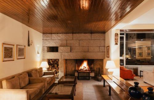 Valenca Hotel | Welcome to Pousada de Valença: Family-Friendly Retreat