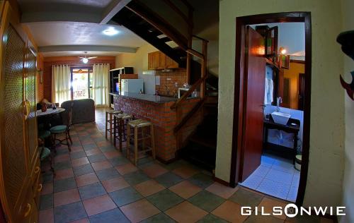 Praia do Rosa Hotel | Unwind at Pousada Descanso do Rei with Oceanfront Views